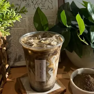 Iced Hojicha Latte