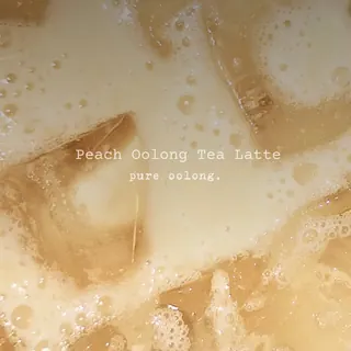 Iced Peach Oolong Tea Latte
